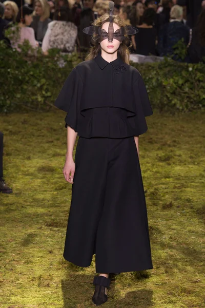 Look 7